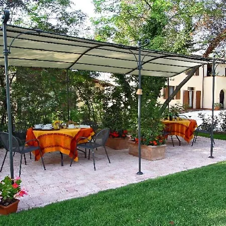 Farm stay La Serra